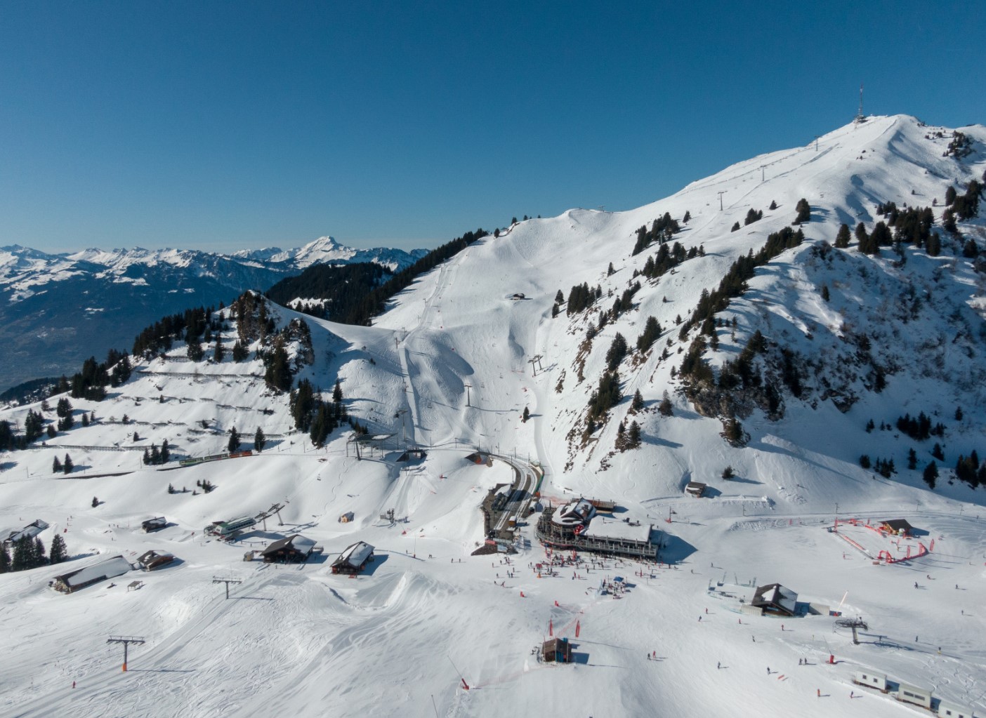 Villars domaine skiable Bretaye (c) Roman Tyulyakov